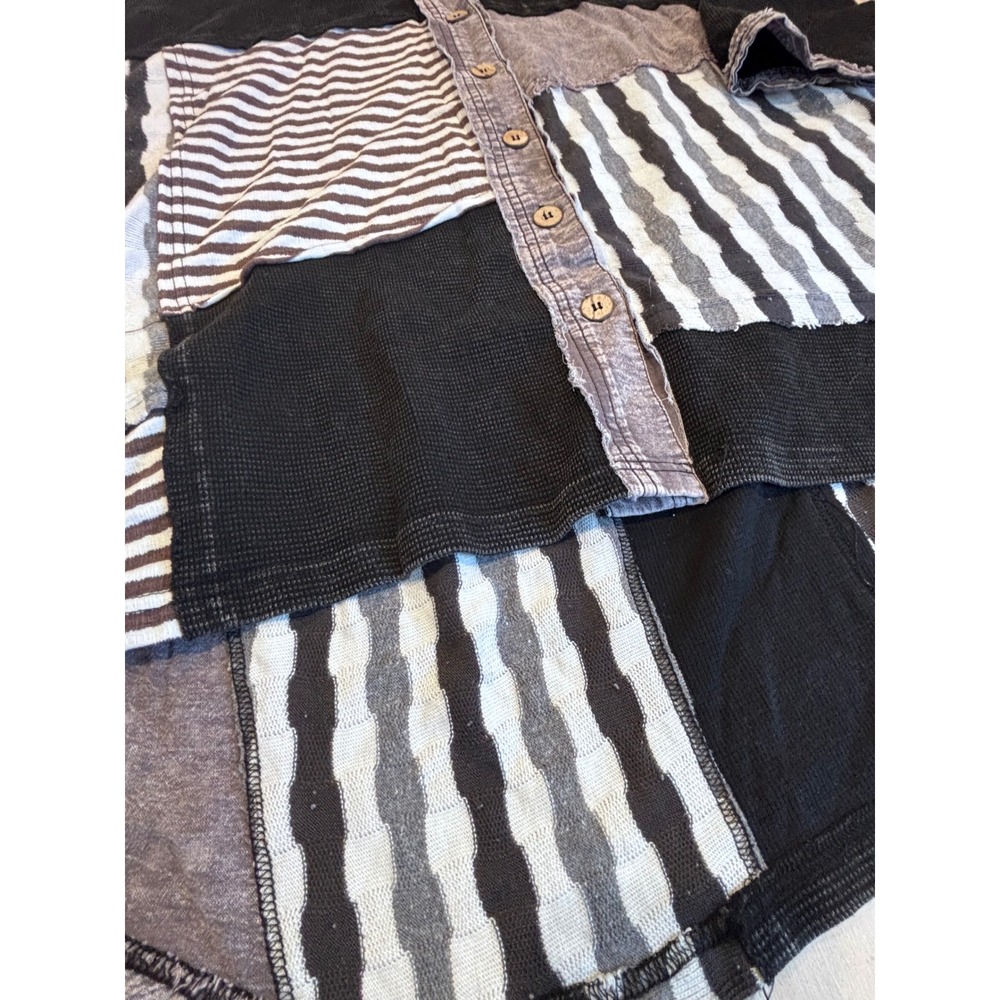 Oli & Hali Women's Patchwork Button Up Shirt Black Grey Stripe Raw Hem Boho L - Picture 14 of 16